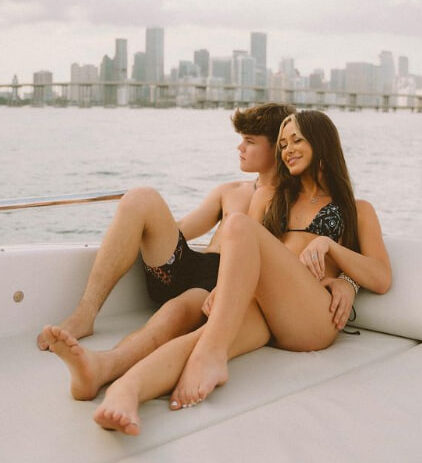 Mckinley Richardson Onlyfans Leaked Naked Body With BF On Boat