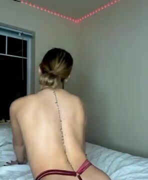 Naked Pussy on Bed [ kayla richart ] – Video HOT !!